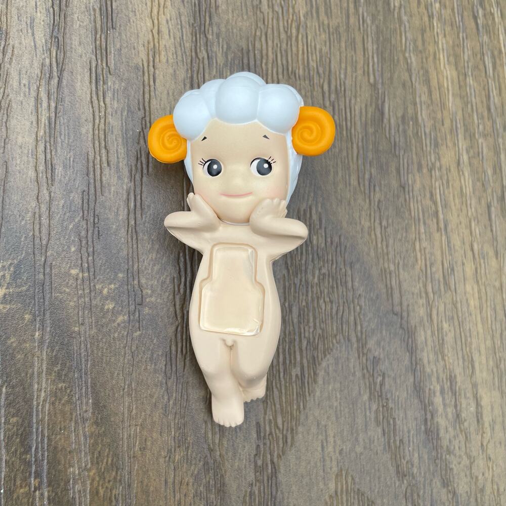 Sonny Angel Hippers Sheep minifigure collectible attach me